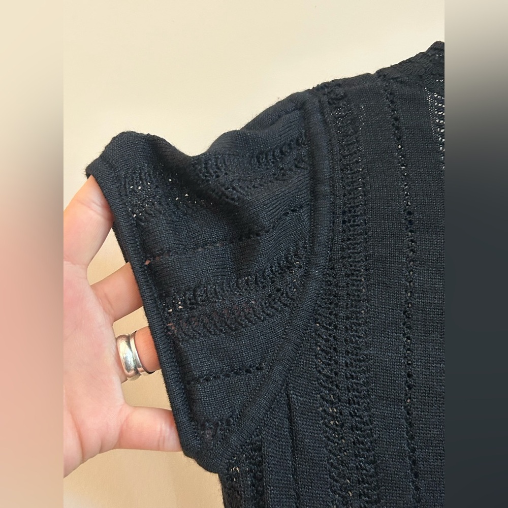 Carolina Herrera New York Cashmere & Silk Black Knit Short Sleeve Top, Italy - Picture 8 of 10